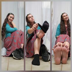 WMFS0016 – Footwear removal: black Nike sneakers, black Hanes socks, natural toenails